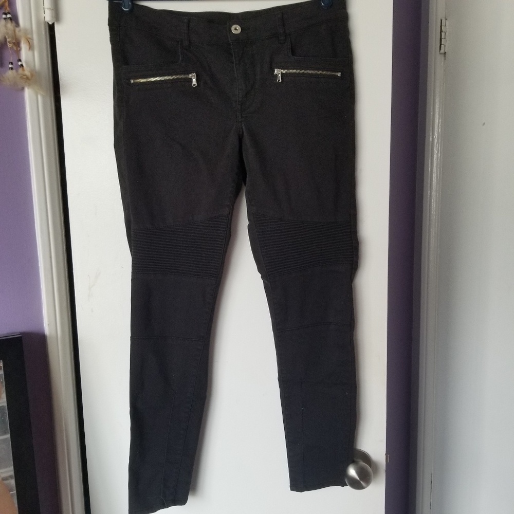 Zipper & patching detail skinny jeans